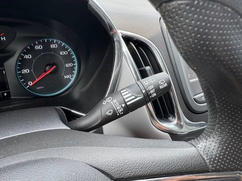 Used 2020 Chevrolet Equinox LS FWD image 30