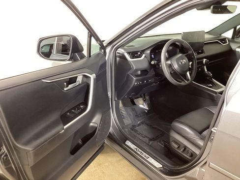 Used 2023 Toyota RAV4 XSE w/ XSE Grade Weather Package AWD/4WD image 11