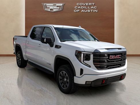Used 2024 GMC Sierra 1500 AT4 w/ AT4 Premium Package AWD/4WD image 6