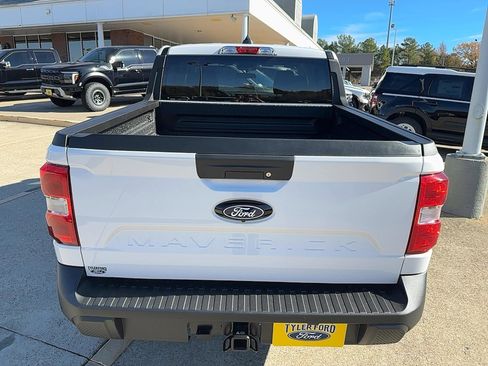 New 2025 Ford Maverick XLT image 8
