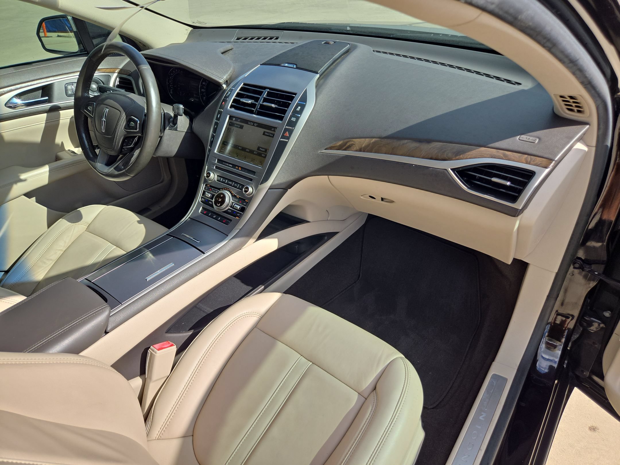 Used 2019 Lincoln MKZ Reserve w/ Reserve Plus Package AWD/4WD image 25