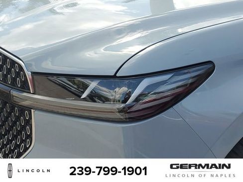 New 2025 Lincoln Navigator Reserve image 14