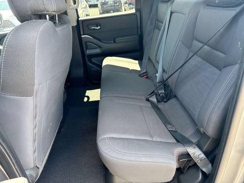 Used 2024 Nissan Frontier SV AWD/4WD image 24