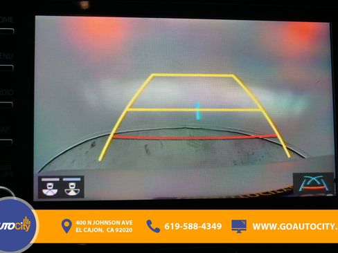 Used 2021 Toyota Venza LE image 11