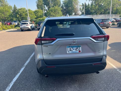 Used 2019 Toyota RAV4 LE w/ All Weather Liner Package AWD/4WD image 5