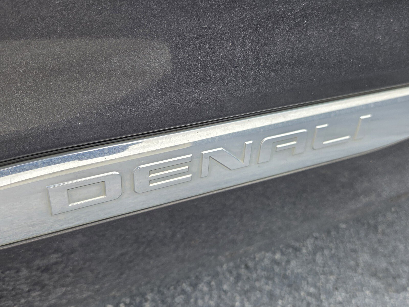 Used 2018 GMC Acadia Denali w/ Technology Package FWD image 10