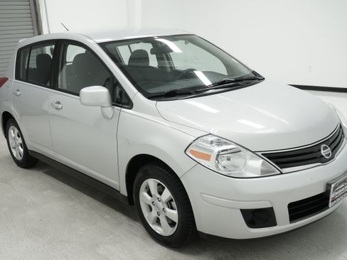 Used 2012 Nissan Versa 1.8 S w/ Special Edition Pkg FWD image 3
