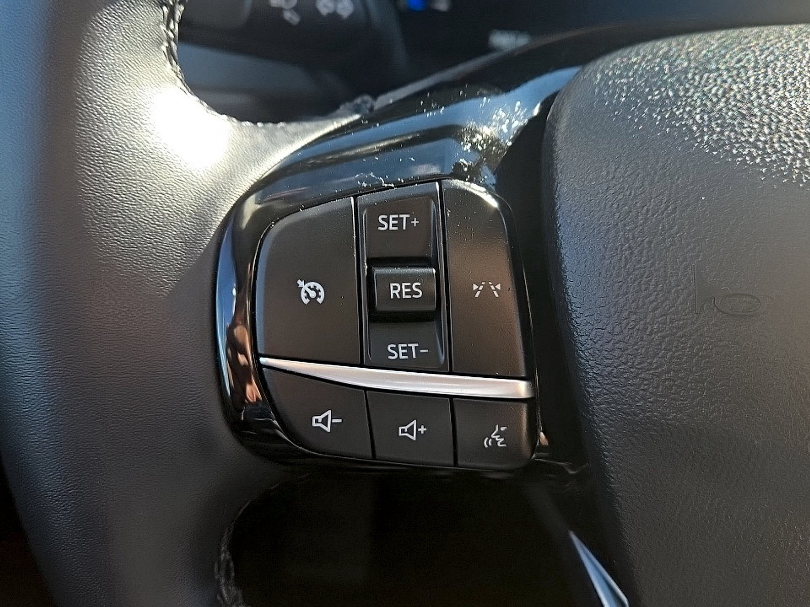 Certified 2024 Ford Escape Active AWD/4WD image 13