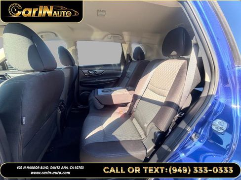 Used 2020 Nissan Rogue SV FWD image 12