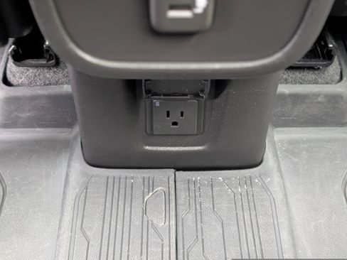 Used 2022 GMC Terrain SLT w/ Infotainment Package II image 42