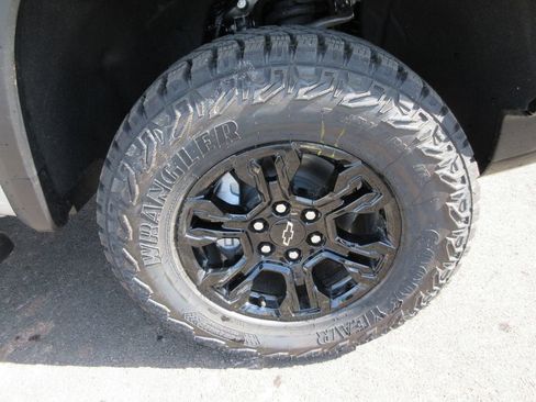New 2026 Chevrolet Silverado 1500 ZR2 AWD/4WD image 10
