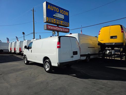 Used 2020 Chevrolet Express 2500 2500 3dr Cargo Van w/ Safety Package image 2