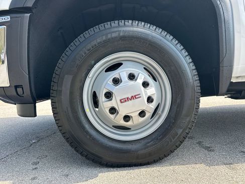 New 2026 GMC Sierra 3500 Pro image 12
