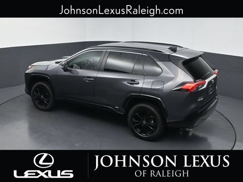 Used 2022 Toyota RAV4 XSE AWD/4WD image 25