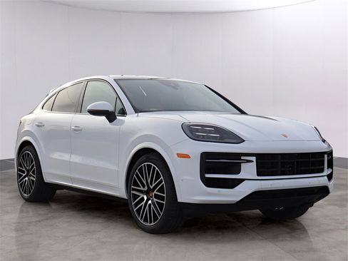 New 2026 Porsche Cayenne Coupe image 11