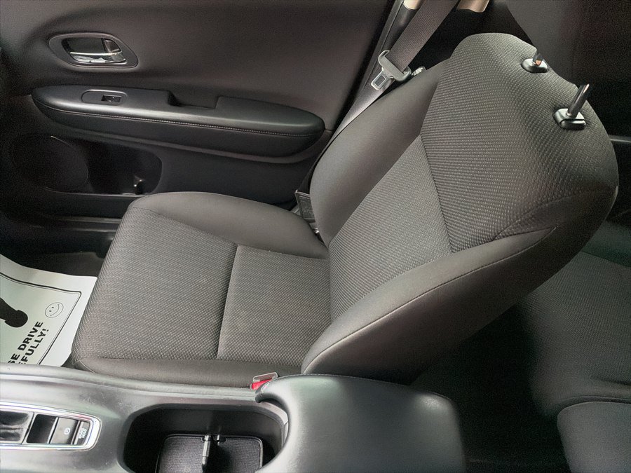 Used 2017 Honda HR-V LX image 16