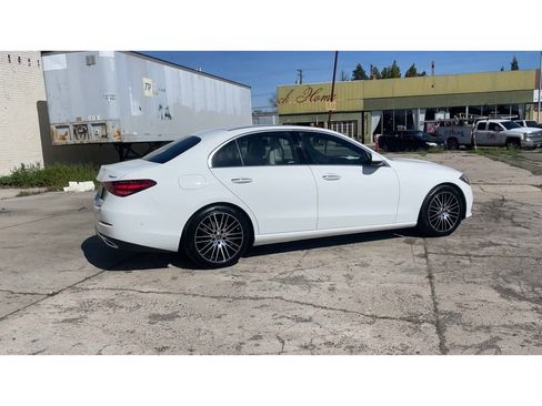 Used 2025 Mercedes-Benz C 300 4MATIC Sedan image 3