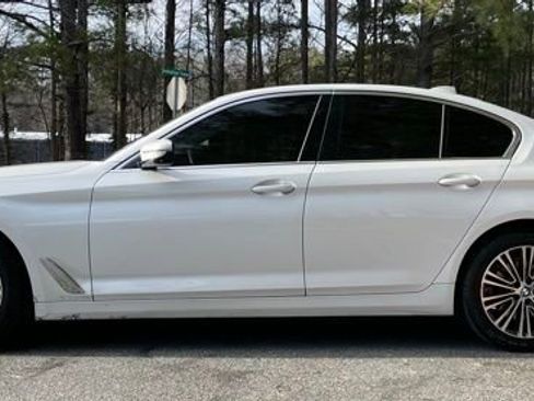 Used 2019 BMW 530i xDrive 530i xDrive w/ Premium Package image 5