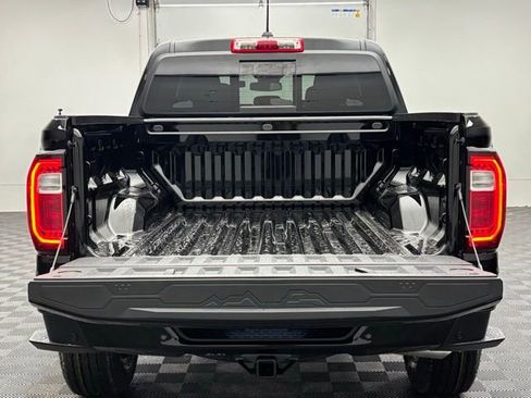 New 2026 GMC Canyon Elevation w/ Convenience Package image 9