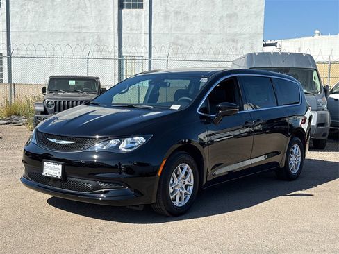 New 2025 Chrysler Voyager LX image 4