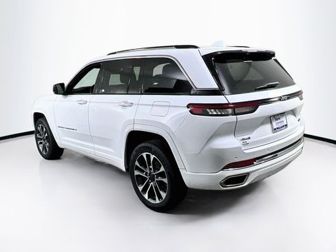 Used 2022 Jeep Grand Cherokee Overland AWD/4WD image 7