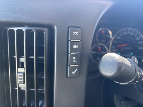 Used 2025 Chevrolet Express 3500 LT w/ LT Preferred Equipment Group RWD image 27