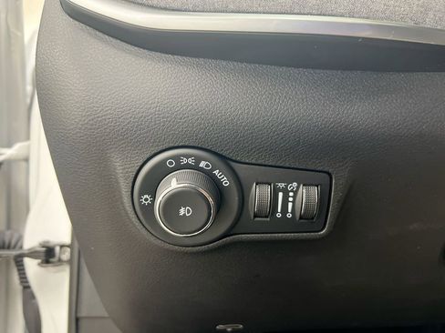 Used 2024 Jeep Compass Latitude AWD/4WD image 18