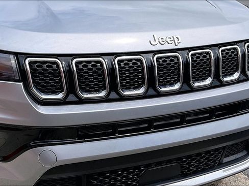 Used 2023 Jeep Compass Limited AWD/4WD image 29