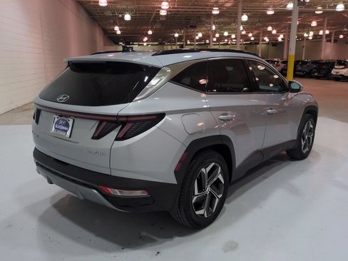 Certified 2023 Hyundai Tucson Limited AWD/4WD image 3