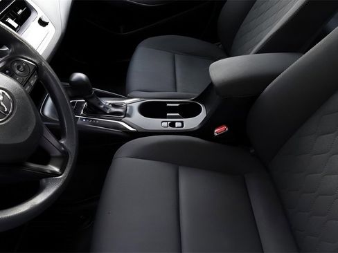 Certified 2023 Toyota Corolla LE image 28
