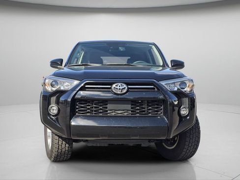 Used 2024 Toyota 4Runner SR5 AWD/4WD image 3