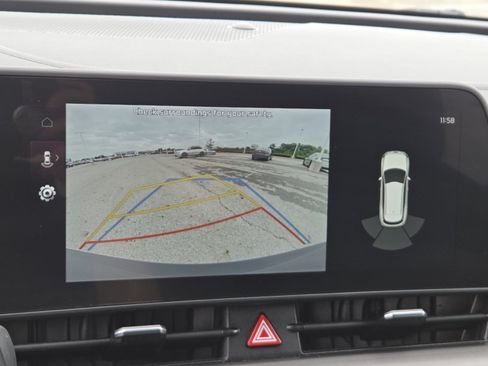 Used 2023 Kia Sportage EX FWD image 7