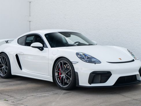 Used 2022 Porsche 718 Cayman GT4 image 2