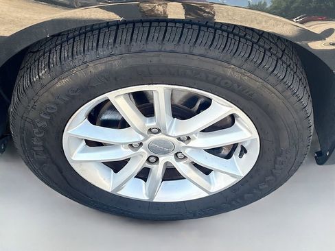 Used 2019 Dodge Grand Caravan SXT FWD image 29