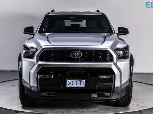 Used 2025 Toyota 4Runner TRD Off-Road image 8