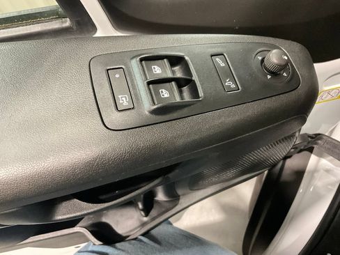 Used 2025 RAM ProMaster 2500 w/ Convenience Group FWD image 7