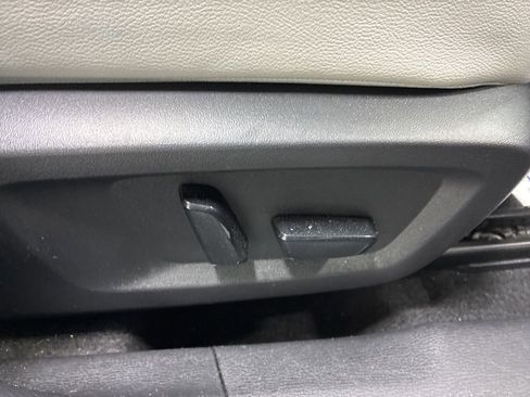Used 2025 Mitsubishi Outlander SEL AWD/4WD image 34