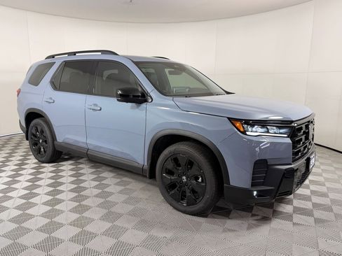 New 2026 Honda Pilot Black Edition image 7