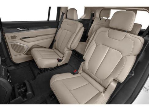 Certified 2021 Jeep Grand Cherokee L Limited AWD/4WD image 13