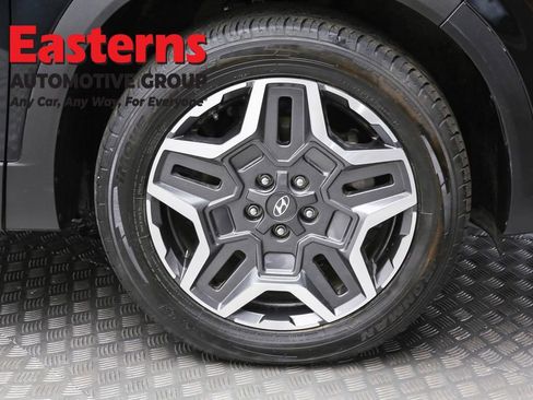 Used 2023 Hyundai Santa Fe SEL Premium image 33