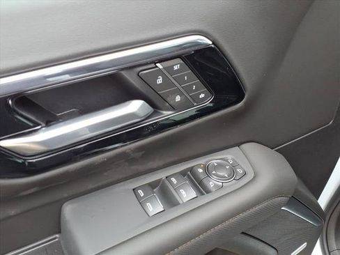 New 2026 Chevrolet Suburban High Country image 16