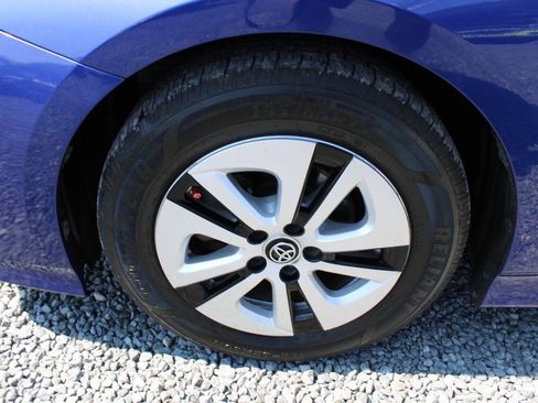 Used 2017 Toyota Prius Two FWD image 25
