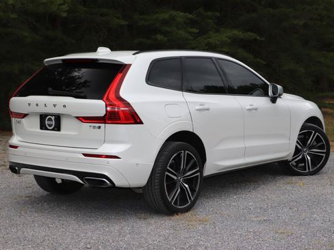 Used 2018 Volvo XC60 T8 R-Design w/ Convenience Package AWD/4WD image 3