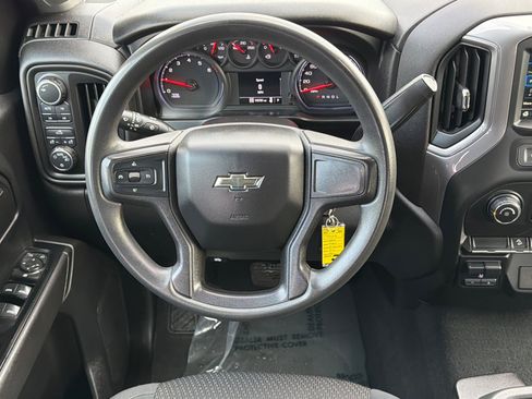 Used 2019 Chevrolet Silverado 1500 Custom Trail Boss w/ Custom Convenience Package AWD/4WD image 11