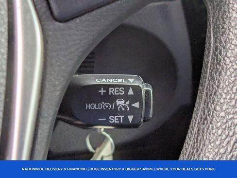 Used 2017 Toyota Corolla L image 37