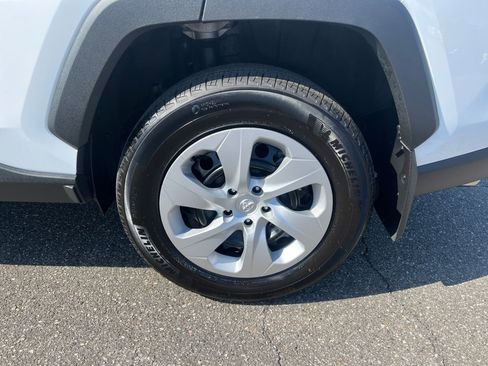 Used 2025 Toyota RAV4 LE AWD/4WD image 26