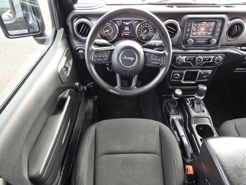 Used 2020 Jeep Gladiator Sport image 21