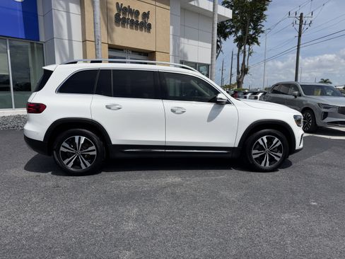 Used 2025 Mercedes-Benz GLB 250 image 2