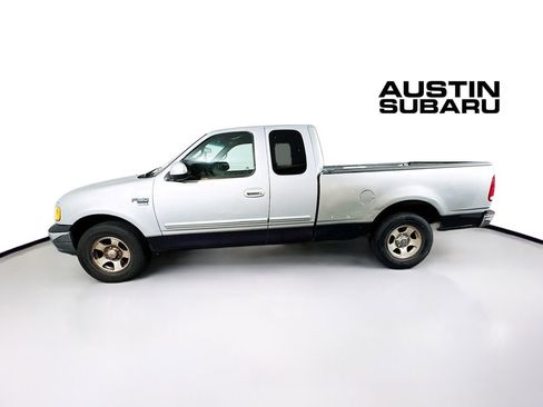 Used 2001 Ford F150 Lariat RWD image 4