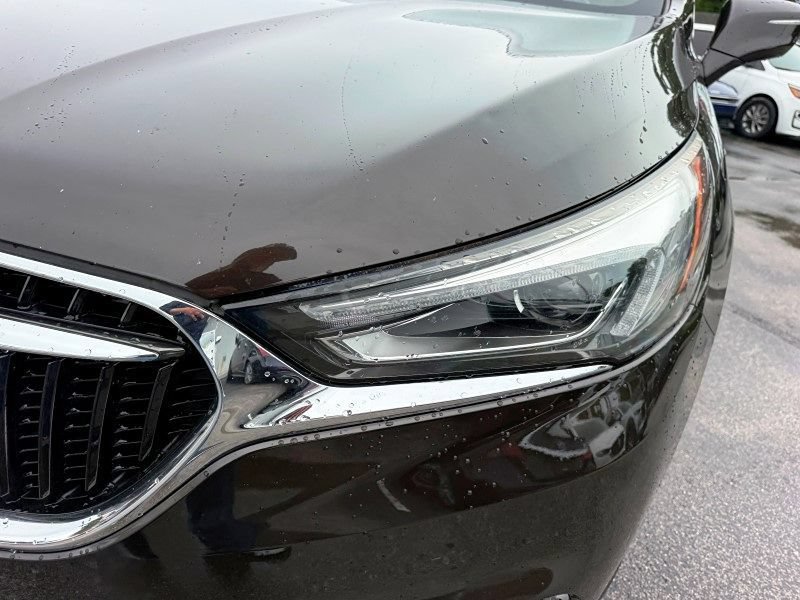 Used 2019 Buick Enclave Essence FWD image 11